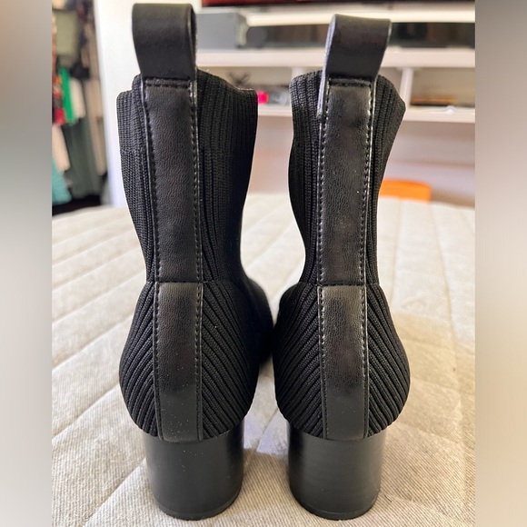 JOIE X Revolve Neely Sz 6.5 Black Knit Stretch Block Heel Sock Booties Worn 1x - Picture 4 of 9